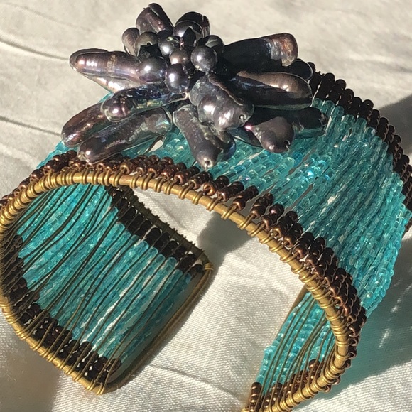 Unique Artisan made Cuff Bracelet with Natural Stones - Adjustable size - Picture 2 of 4